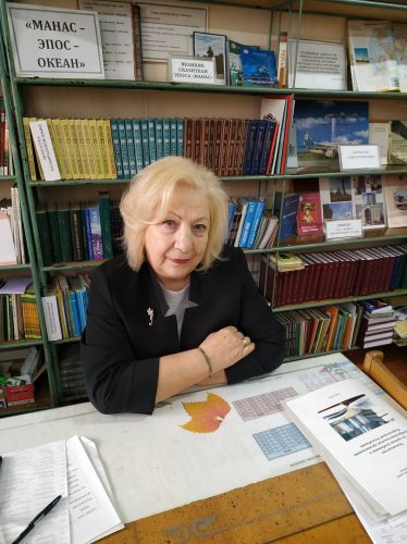 Выставка "Книги-юбиляры", организованная зав.библиотекой школы-лицей №75 Колесниковой Н.А.