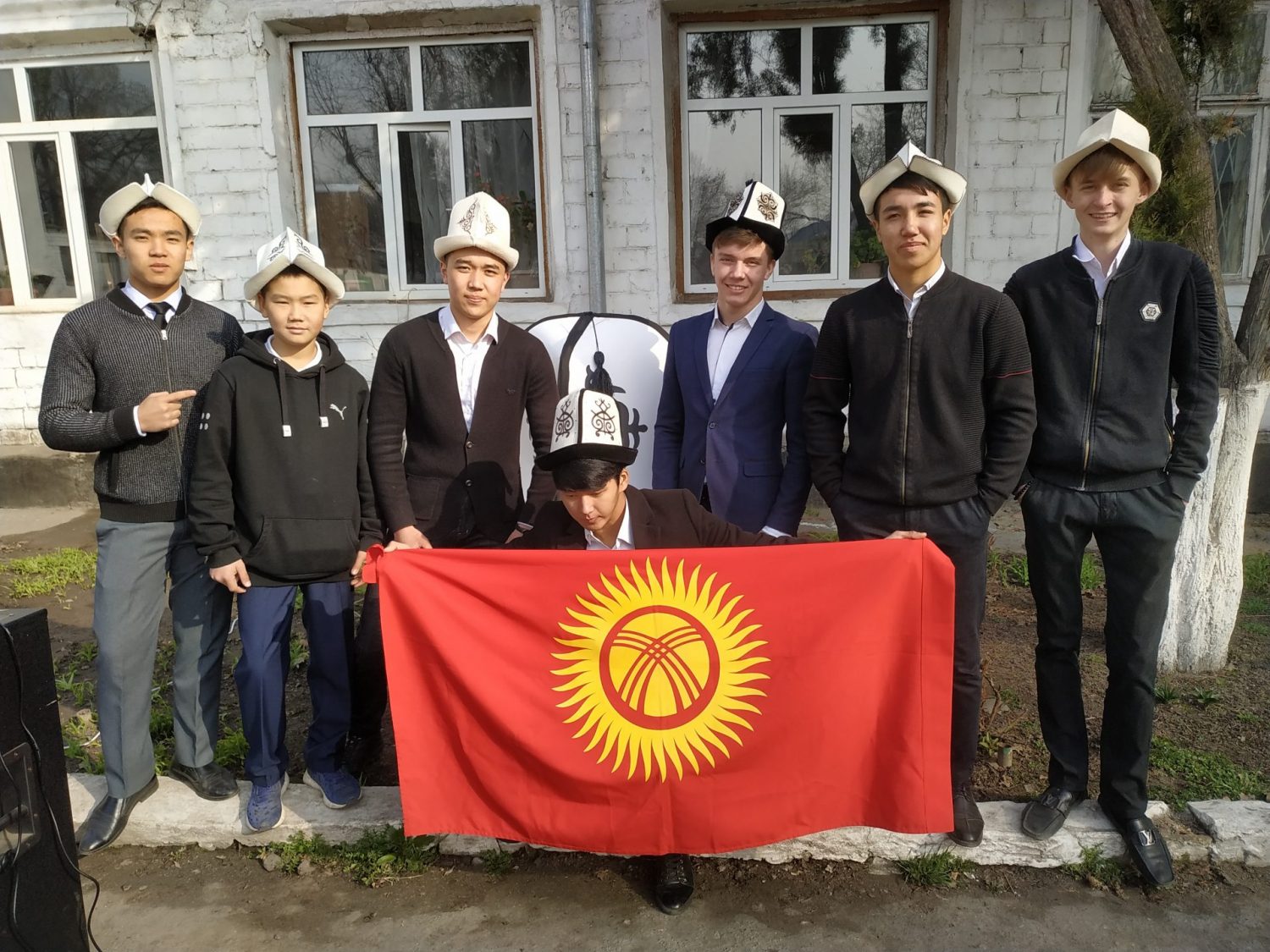 шапка киргиза фото